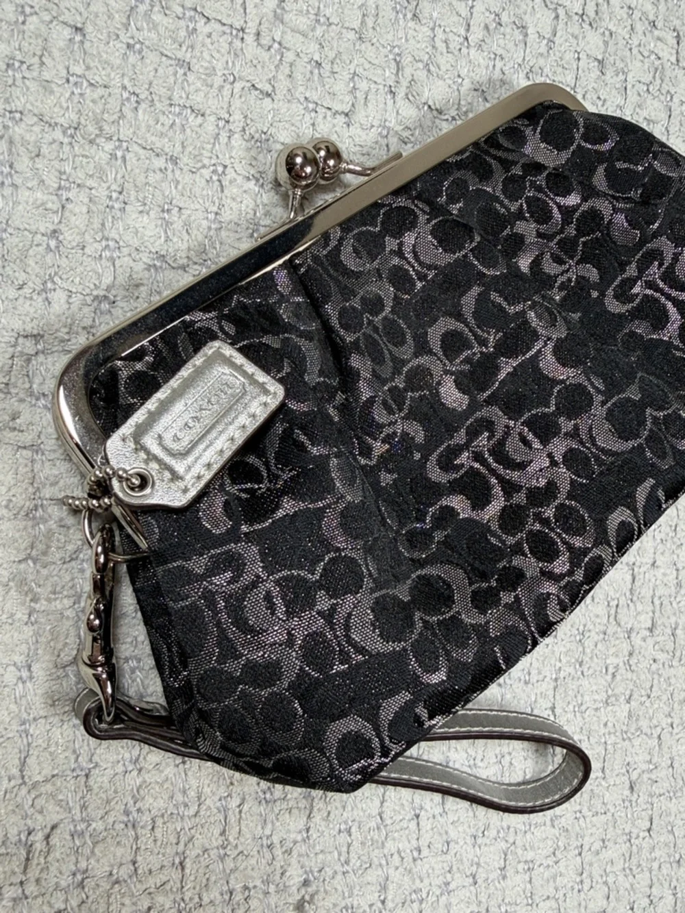 COACH Vintage Y2K Optic Lurex Framed Kisslock Clutch Wristlet Black Silver Pink